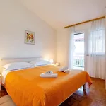 Family Friendly Seaside Kozino - Zadar - 5749 Petrčane