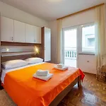 Family Friendly Seaside Kozino - Zadar - 5749 Apartamento *