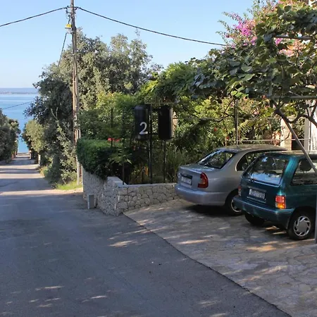 Family Friendly Seaside Apartments Kozino, Zadar - 5749 * Petrcane