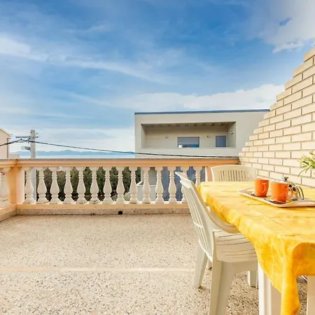 Apartment Family Friendly Seaside Apartments Kozino, Zadar - 5749