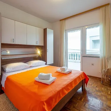 Family Friendly Seaside Kozino, Zadar - 5749 Apartmán *