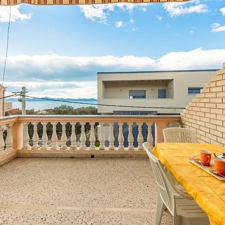 Apartmán Family Friendly Seaside Kozino, Zadar - 5749 Petrcane