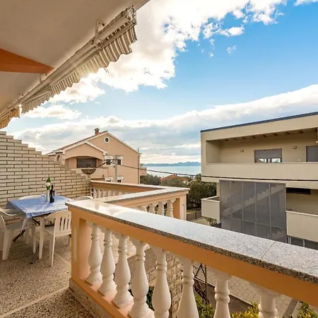Family Friendly Seaside Apartments Kozino, Zadar - 5749 *