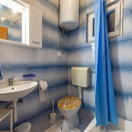 Family Friendly Seaside Apartments Kozino, Zadar - 5749 Petrcane