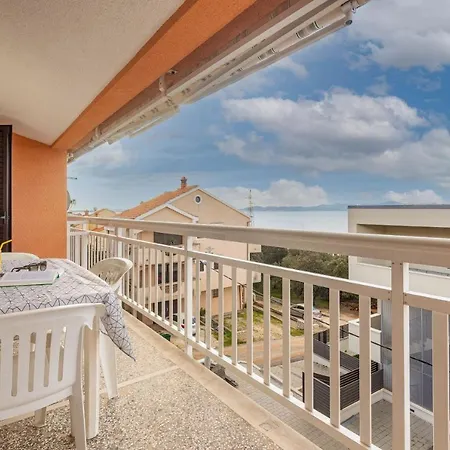 Family Friendly Seaside Apartments Kozino, Zadar - 5749 * Petrcane