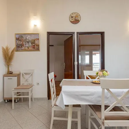 Apartmán Family Friendly Seaside Kozino, Zadar - 5749 Petrcane