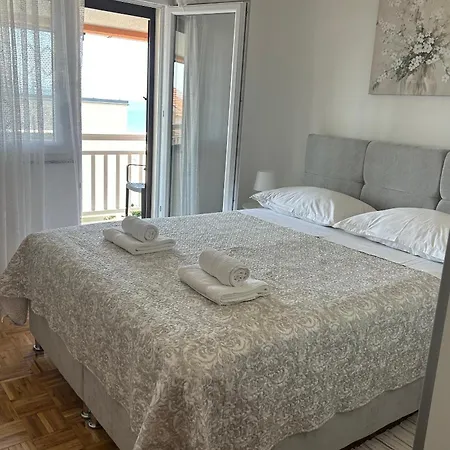 Family Friendly Seaside Kozino, Zadar - 5749 Apartmán *