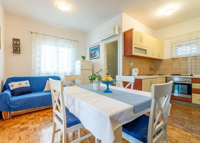 Family Friendly Seaside Kozino - Zadar - 5749 Appartamento Petrcane