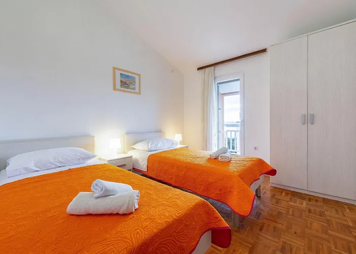 Appartamento Family Friendly Seaside Kozino - Zadar - 5749 *