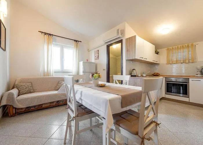 Appartamento Family Friendly Seaside Kozino - Zadar - 5749 *